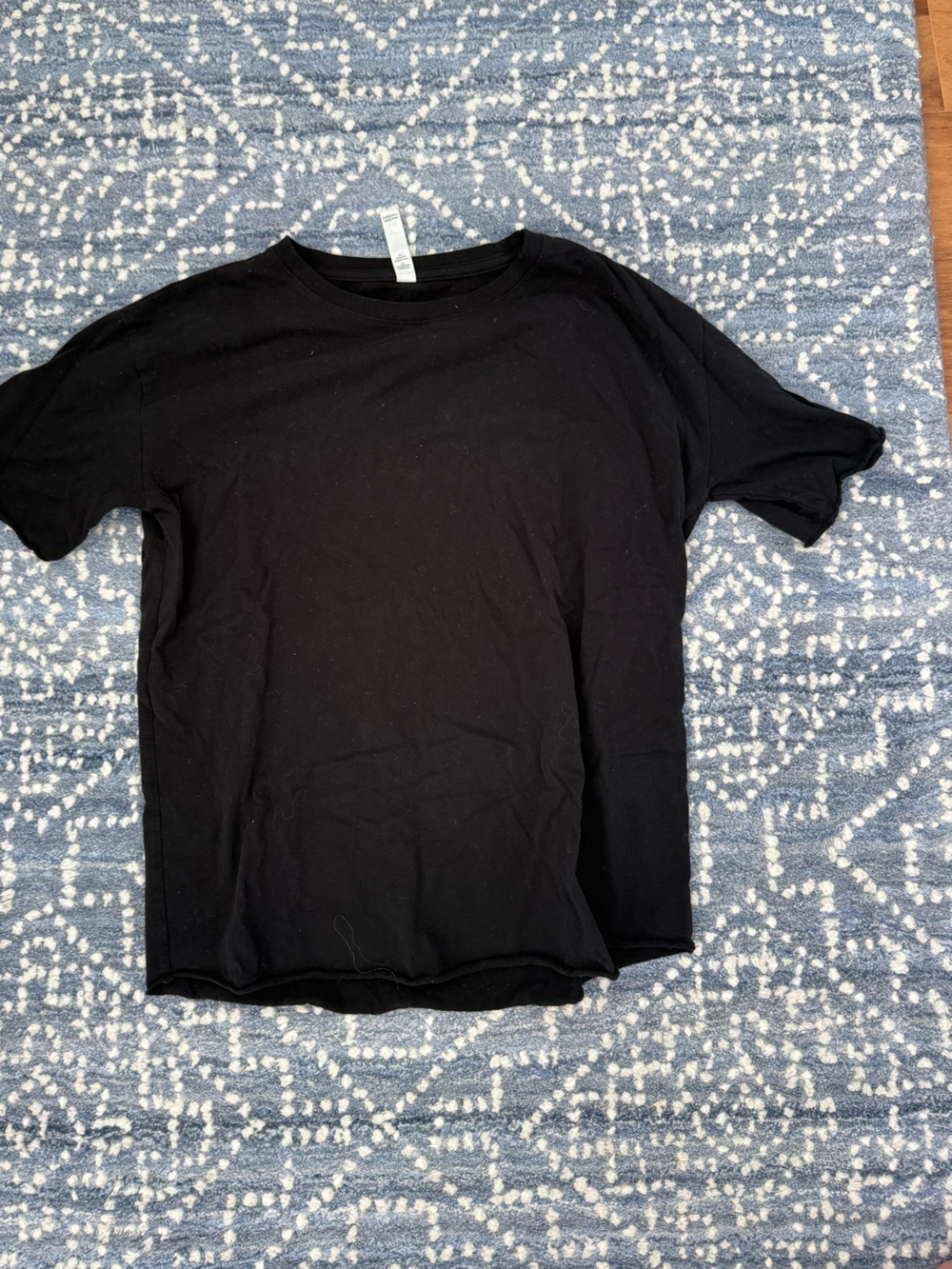 Alo Yoga Black T Shirt with Raw Hem
